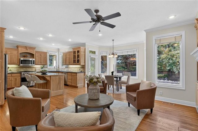 9608 Falcon Ridge Drive, Lenexa, KS 66220