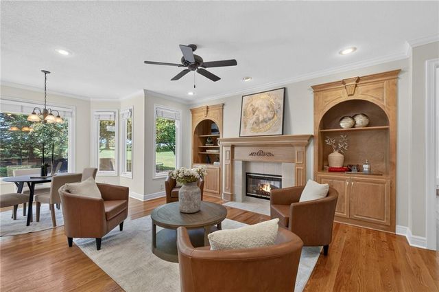 9608 Falcon Ridge Drive, Lenexa, KS 66220