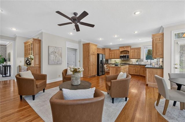 9608 Falcon Ridge Drive, Lenexa, KS 66220