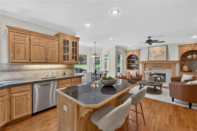 9608 Falcon Ridge Drive, Lenexa, KS 66220