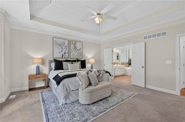 9608 Falcon Ridge Drive, Lenexa, KS 66220