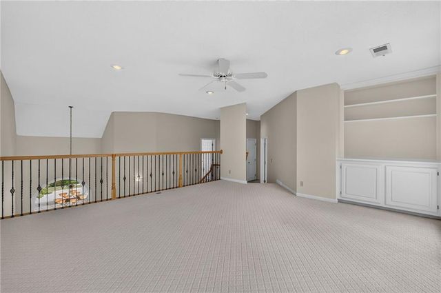 9608 Falcon Ridge Drive, Lenexa, KS 66220