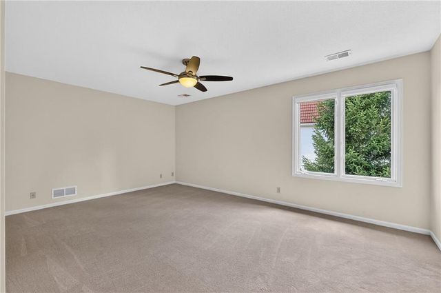 9608 Falcon Ridge Drive, Lenexa, KS 66220