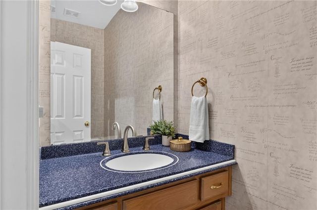9608 Falcon Ridge Drive, Lenexa, KS 66220