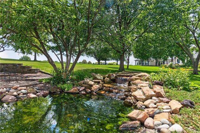 9608 Falcon Ridge Drive, Lenexa, KS 66220