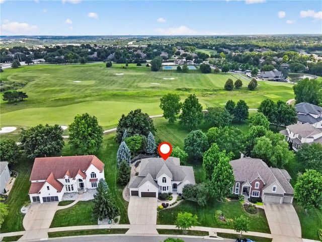9608 Falcon Ridge Drive, Lenexa, KS 66220