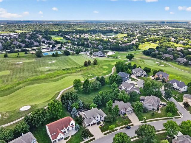 9608 Falcon Ridge Drive, Lenexa, KS 66220