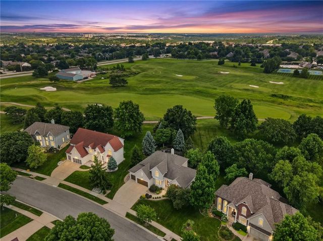 9608 Falcon Ridge Drive, Lenexa, KS 66220
