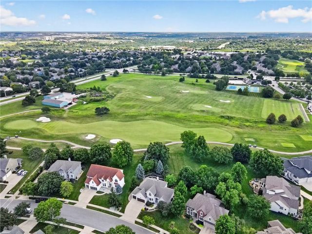 9608 Falcon Ridge Drive, Lenexa, KS 66220