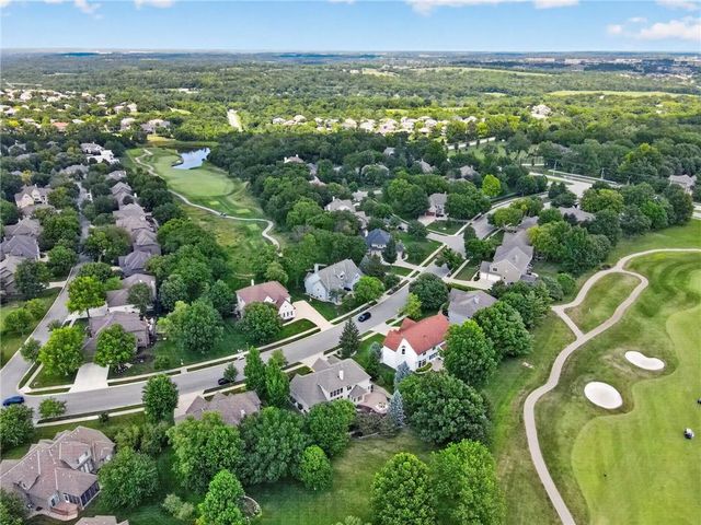 9608 Falcon Ridge Drive, Lenexa, KS 66220