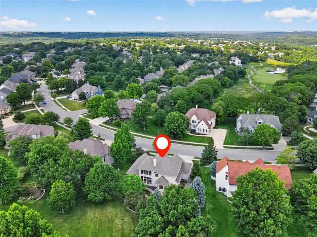 9608 Falcon Ridge Drive, Lenexa, KS 66220
