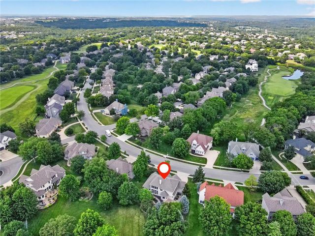 9608 Falcon Ridge Drive, Lenexa, KS 66220