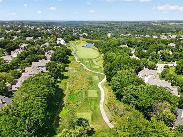 9608 Falcon Ridge Drive, Lenexa, KS 66220