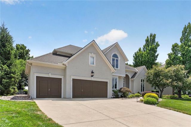 9608 Falcon Ridge Drive, Lenexa, KS 66220