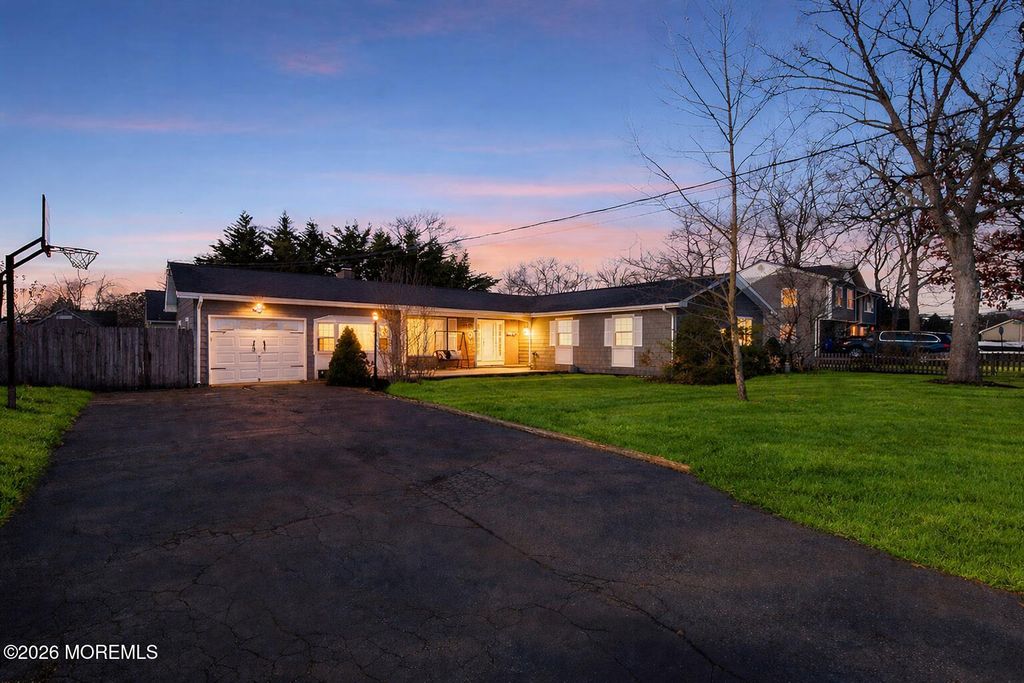 1150 Wake Forest Drive, Toms River, NJ 08753