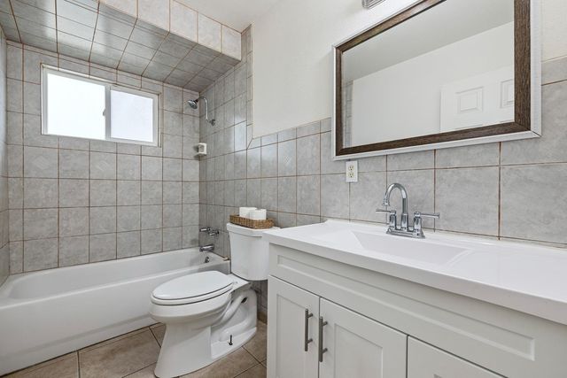 747 Prusso St, Livingston, CA 95334