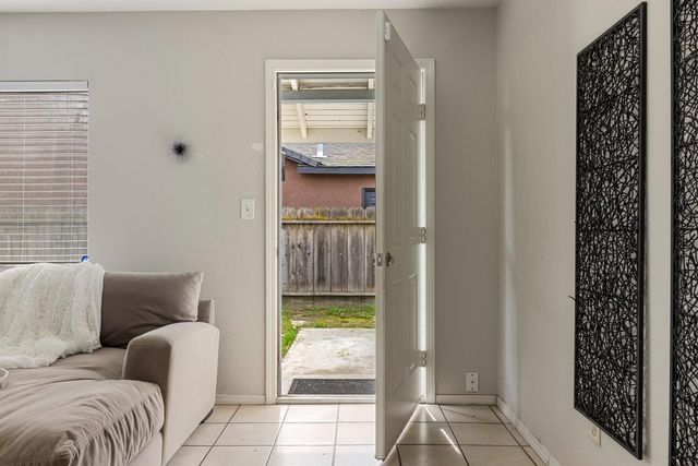 747 Prusso St, Livingston, CA 95334