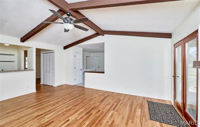 222 Park Charles Boulevard, St Peters, MO 63376