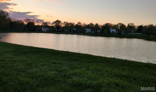 222 Park Charles Boulevard, St Peters, MO 63376