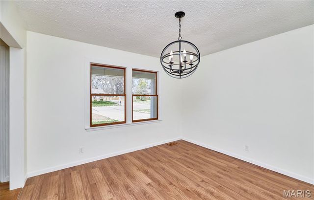 222 Park Charles Boulevard, St Peters, MO 63376