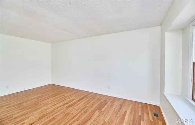 222 Park Charles Boulevard, St Peters, MO 63376