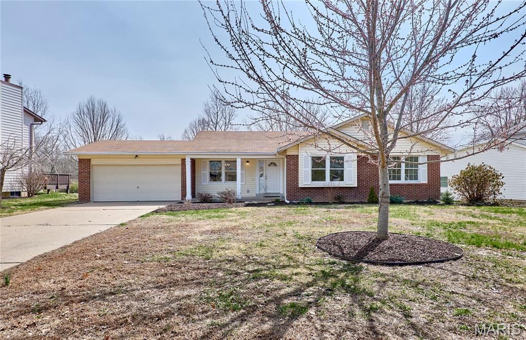 222 Park Charles Boulevard, St Peters, MO 63376