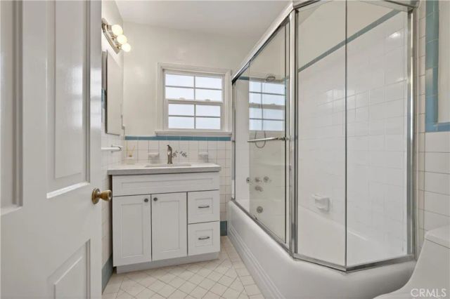 133 S Canon Drive, Beverly Hills, CA 90212