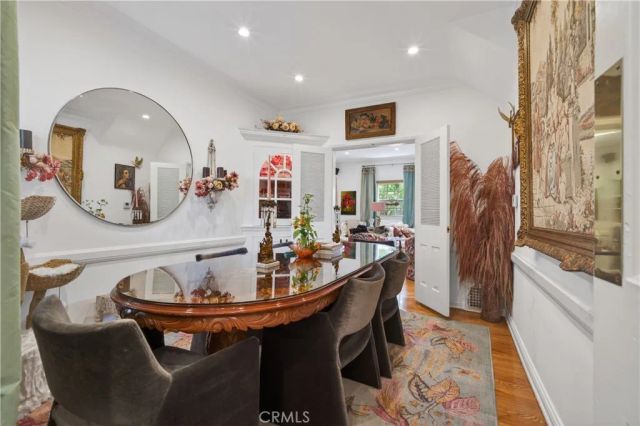 133 S Canon Drive, Beverly Hills, CA 90212