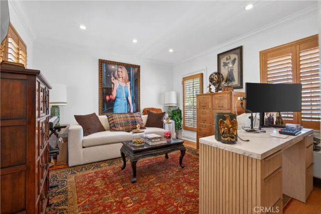 133 S Canon Drive, Beverly Hills, CA 90212