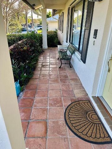 4914 Acorn Drive, Boca Raton, FL 33487