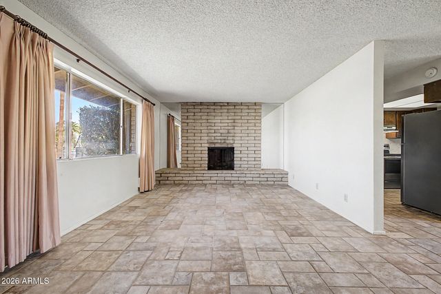 407 E 8TH Street, Mesa, AZ 85203