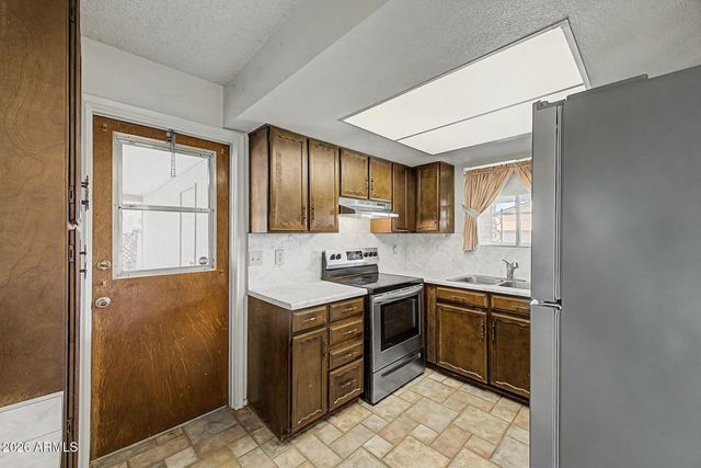407 E 8TH Street, Mesa, AZ 85203