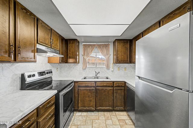 407 E 8TH Street, Mesa, AZ 85203
