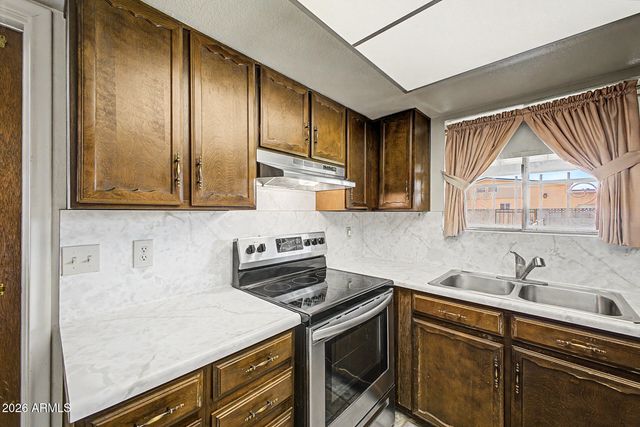 407 E 8TH Street, Mesa, AZ 85203