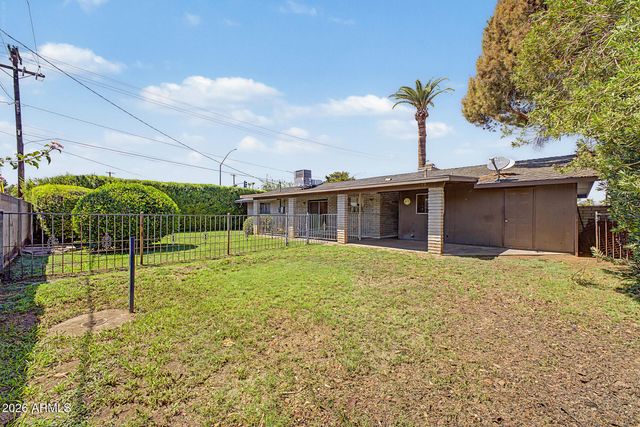407 E 8TH Street, Mesa, AZ 85203