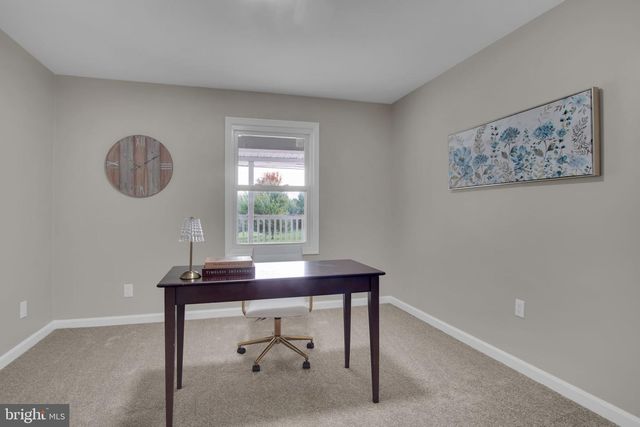 275 MANOR RD, Red Lion, PA 17356