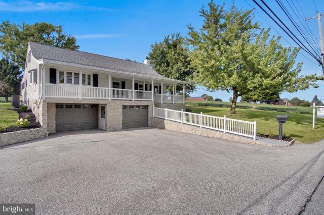 275 MANOR RD, Red Lion, PA 17356
