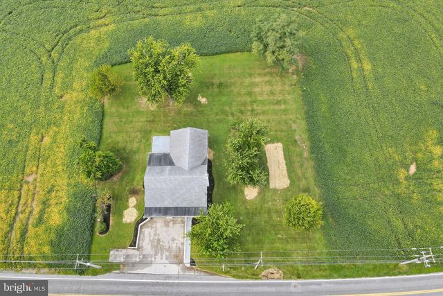 275 MANOR RD, Red Lion, PA 17356