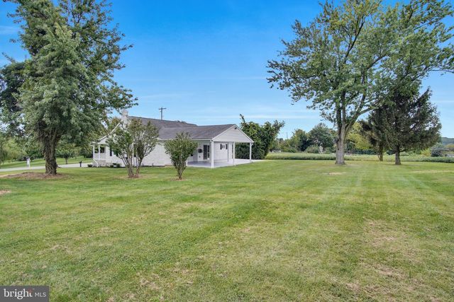 275 MANOR RD, Red Lion, PA 17356