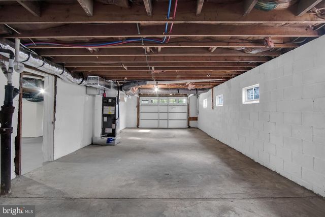 275 MANOR RD, Red Lion, PA 17356