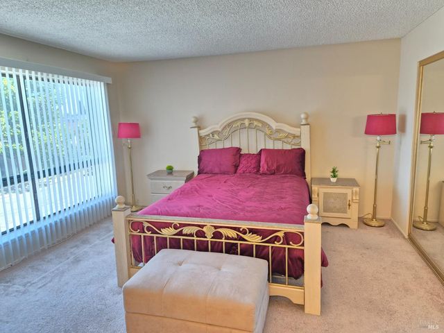 1109 Canary Dr, Suisun City, CA 94585