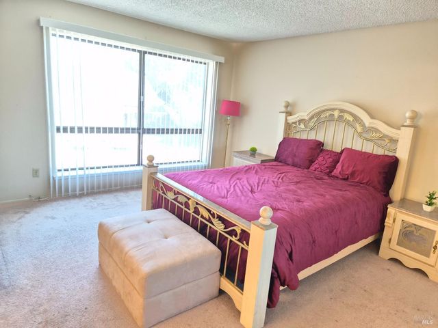 1109 Canary Dr, Suisun City, CA 94585