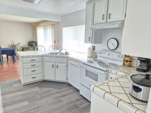 1109 Canary Dr, Suisun City, CA 94585