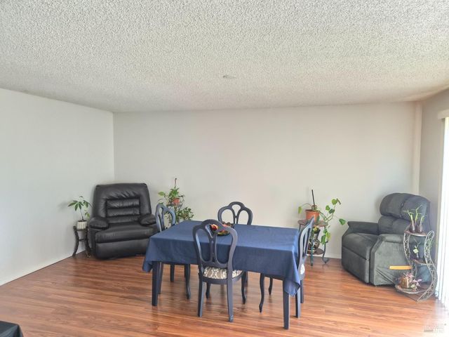 1109 Canary Dr, Suisun City, CA 94585