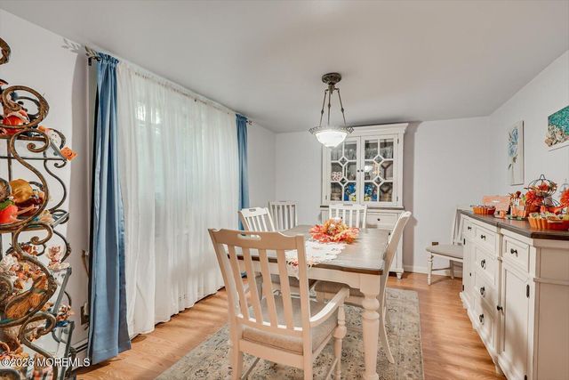 62 Taylors Mills Road, Manalapan, NJ 07726