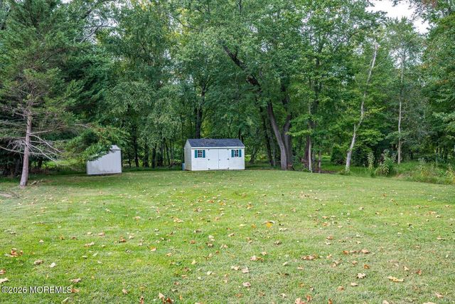 62 Taylors Mills Road, Manalapan, NJ 07726