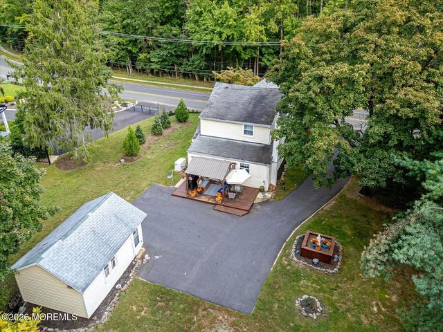62 Taylors Mills Road, Manalapan, NJ 07726