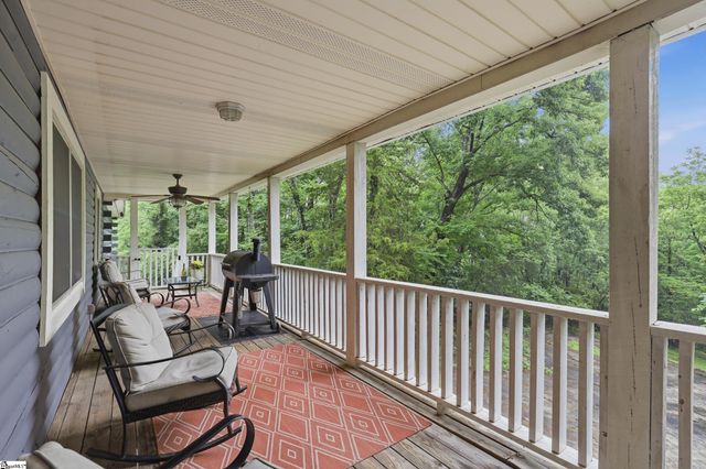211 Narrow Way, Travelers Rest, SC 29690