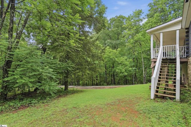 211 Narrow Way, Travelers Rest, SC 29690