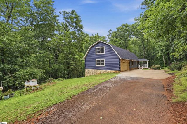 211 Narrow Way, Travelers Rest, SC 29690